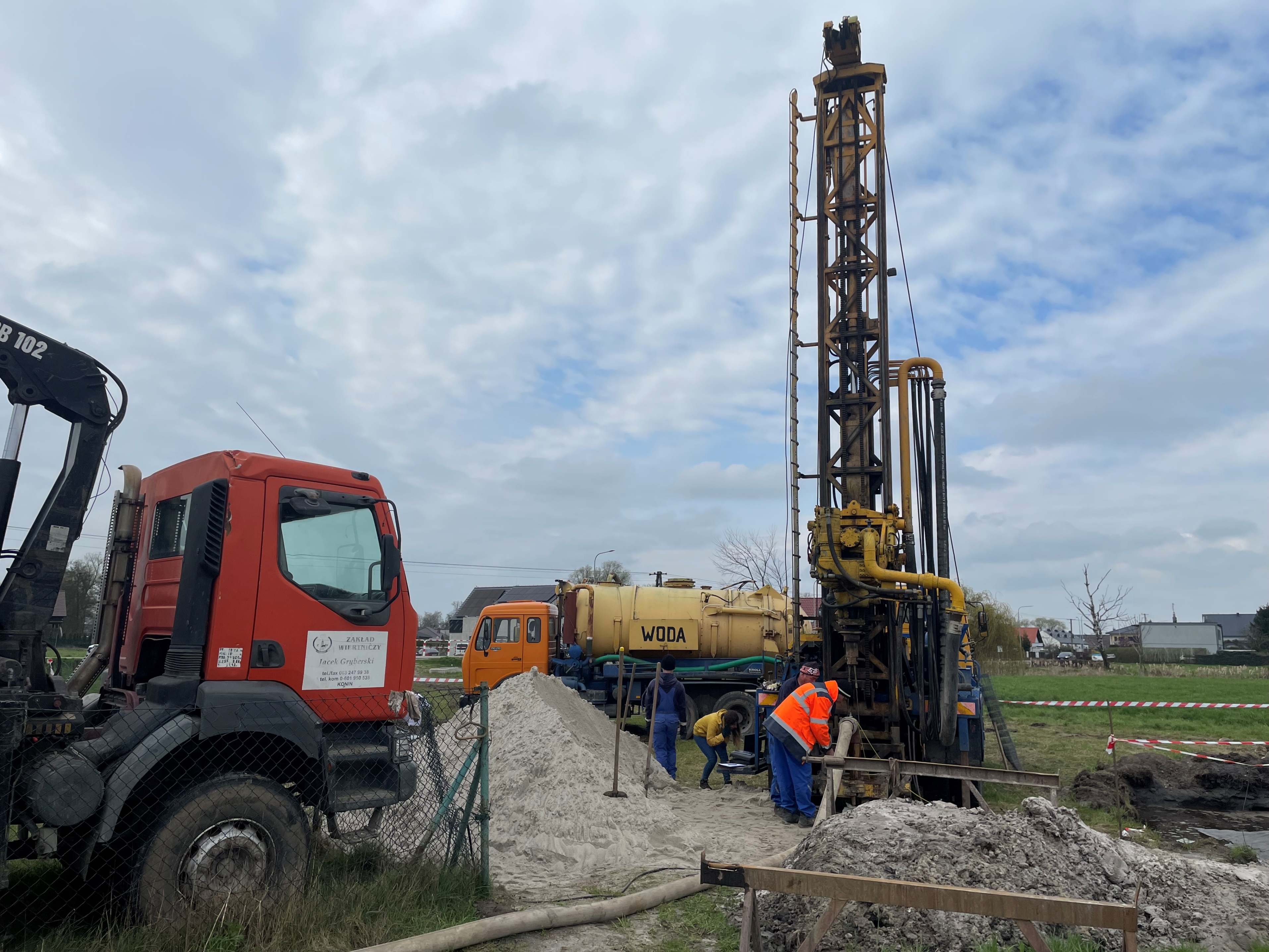 BUDOWA KOLEJNEJ STUDNI W SUW W GOWARZEWIE 