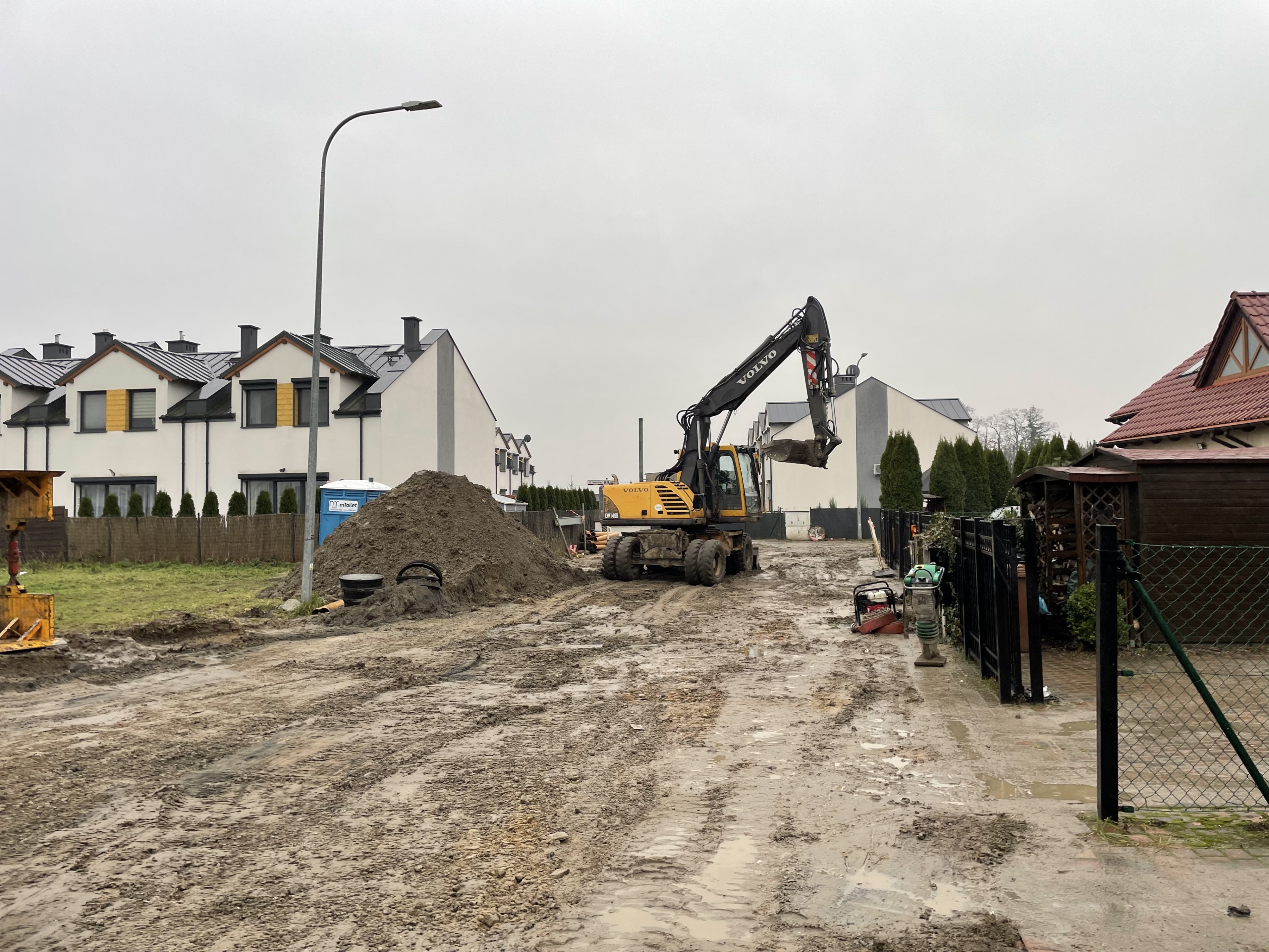 BUDOWA KANALIZACJI SANITARNEJ - UL. LAWENDOWA W GOWARZEWIE