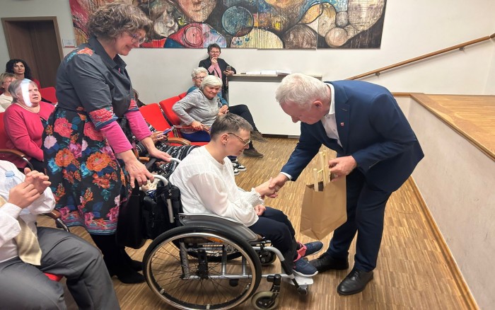 Wręczenie nagród przez wójta gminy