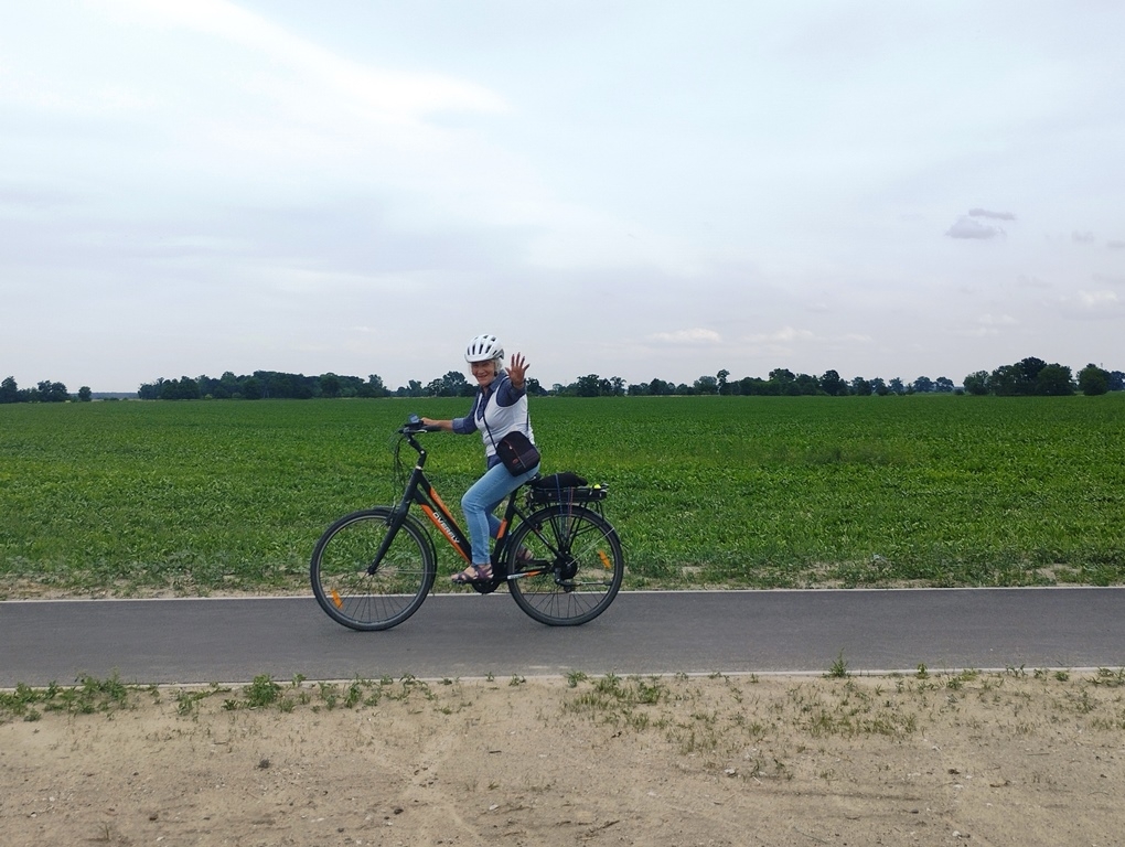 rowerzyści na trasie rajdu 
