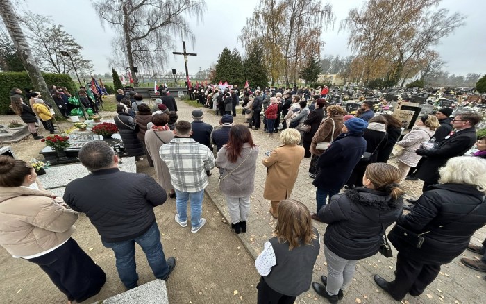 uroczystości przed Tablicą Pamiątkową na cmentarzu w Tulcach 
