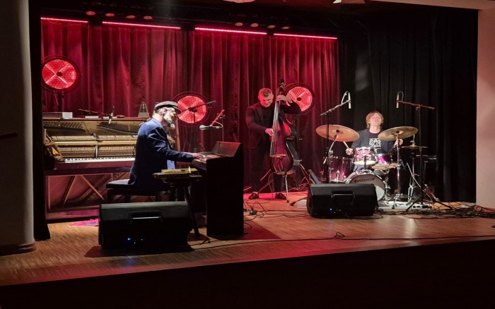 koncert Ares Chadzinikolau z Greek Jazz Trio