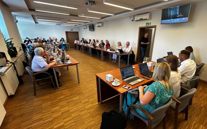 JEDNOGŁOŚNE ABSOLUTORIUM I WOTUM ZAUFANIA  DLA WÓJTA GMINY KLESZCZEWO