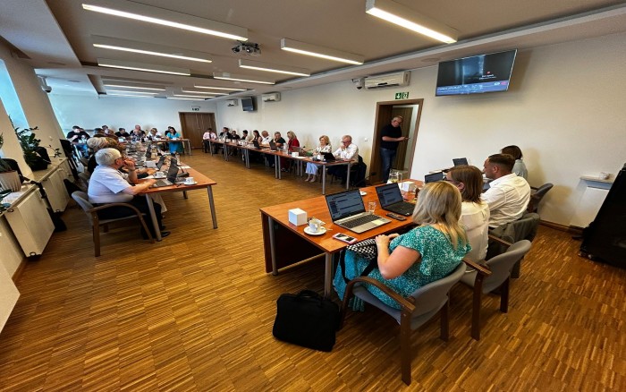 Sesja absolutoryjna - widok na salę sesyjną