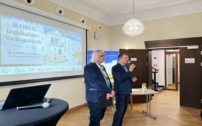 Jan Babczyszyn Dyrektor Instytutu Skrzynki oraz Piotr Basiński z Poznańskiej Lokalnej Organizacji Turystycznej