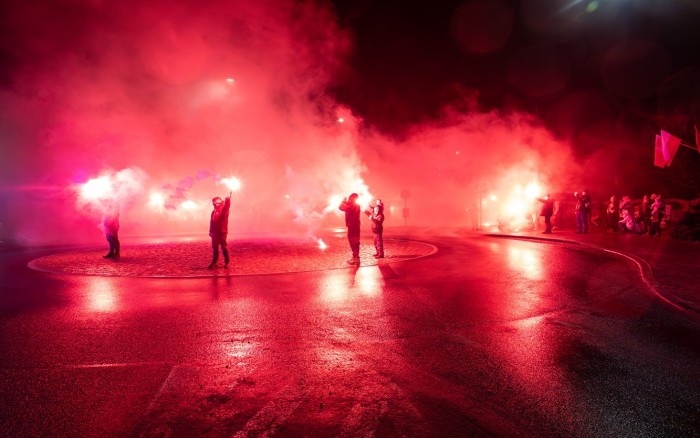 odpalenie rac na rondach w Gowarzewie 