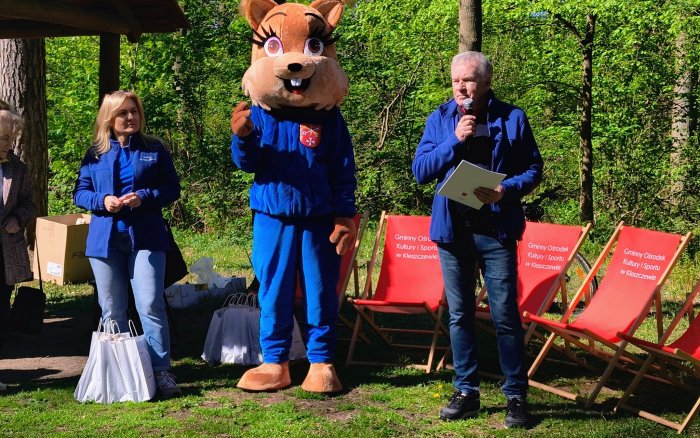 15 Sprzątanie lasu otwarcie