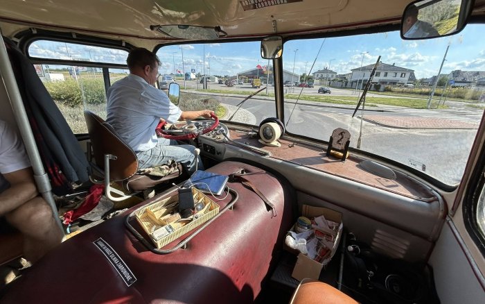 przejażdżka legendarnym autobusem Jelcz 706 RTO - wnętrze autobusu