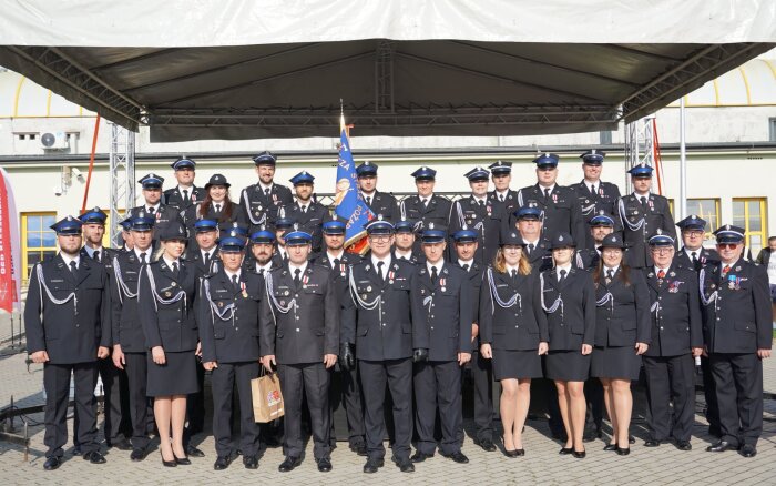 uroczystości na placu przy ZS Kleszczewo 