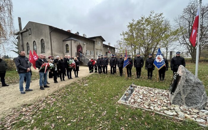 uroczystości przed Tablicą Pamiątkową w Gowarzewie