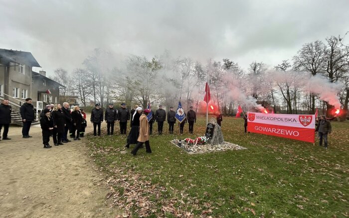 uroczystości przed Tablicą Pamiątkową w Gowarzewie