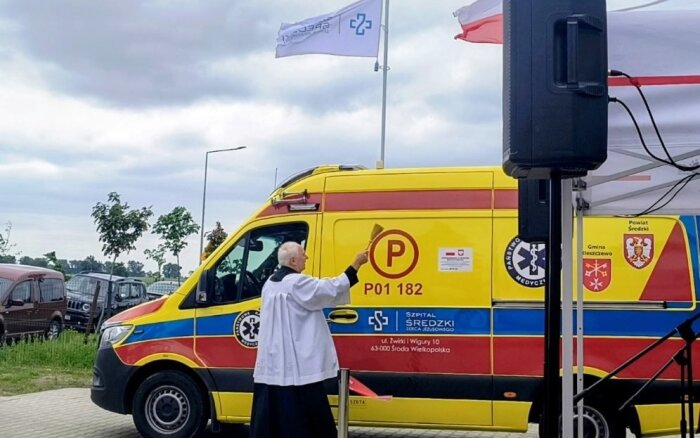 poświęcenie obiektu i karetki