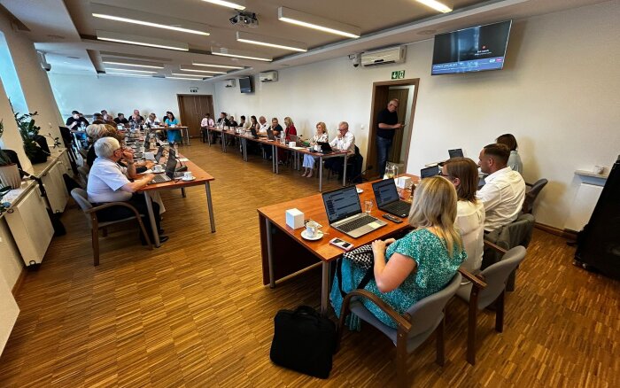 Sesja absolutoryjna - widok na salę sesyjną