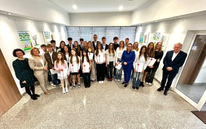 uroczystość wręczenia nagród i stypendiów sportowych 2026 zdjęcie grupowe