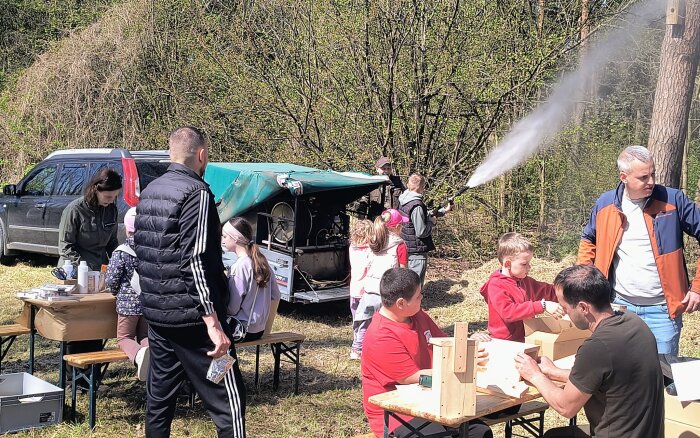 atrakcje leśnictwa budowanie domków dla ptaków
