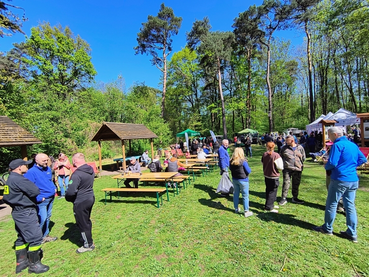 15_sprzątanie_lasu_tuleckiego_fot_AZdobylak