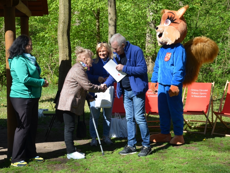 15_sprzątanie_lasu_tuleckiego_fot. J. Borowski