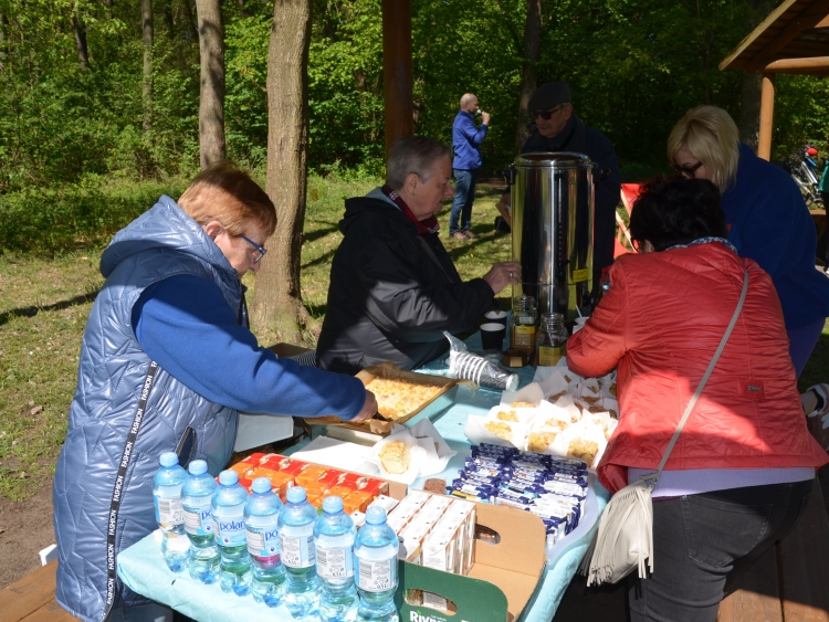 15_sprzątanie_lasu_tuleckiego_fot. J. Borowski